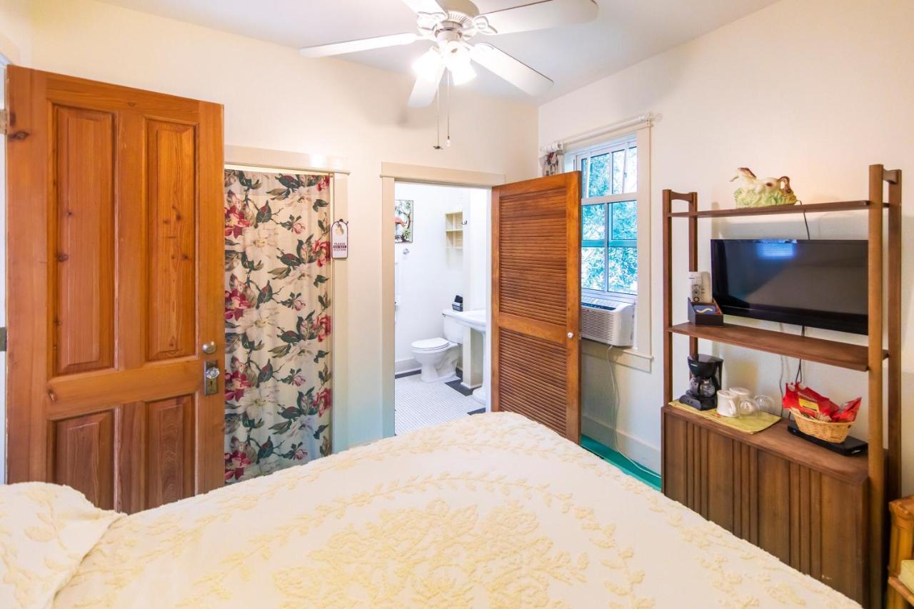 Hibiscus Coffee & Guesthouse Grayton Beach Dış mekan fotoğraf
