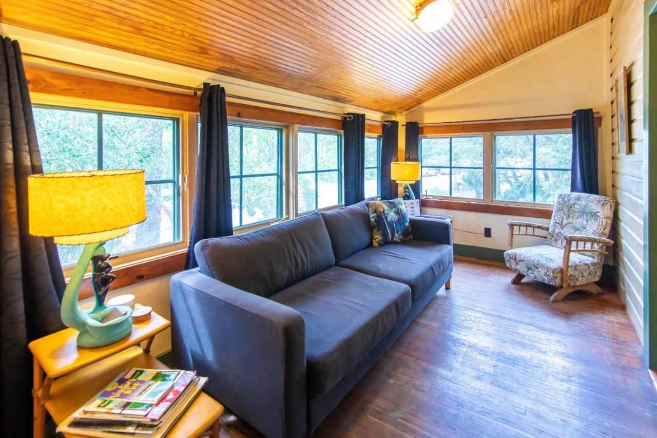Hibiscus Coffee & Guesthouse Grayton Beach Dış mekan fotoğraf