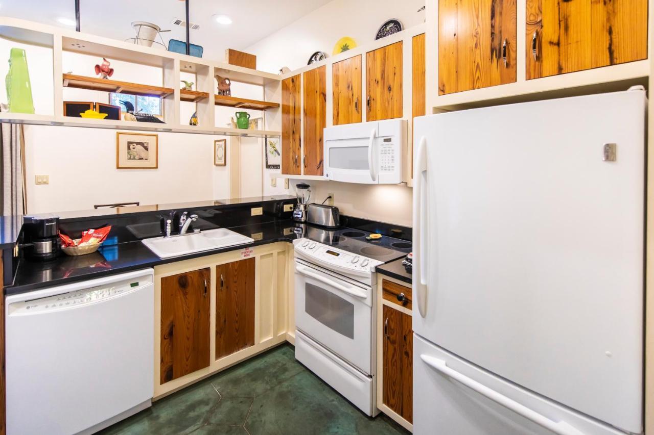 Hibiscus Coffee & Guesthouse Grayton Beach Dış mekan fotoğraf