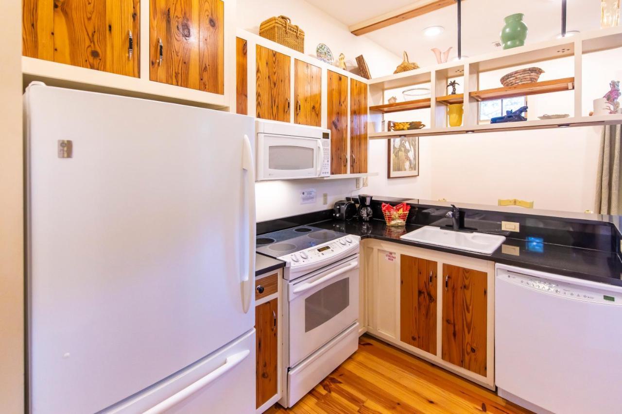 Hibiscus Coffee & Guesthouse Grayton Beach Dış mekan fotoğraf