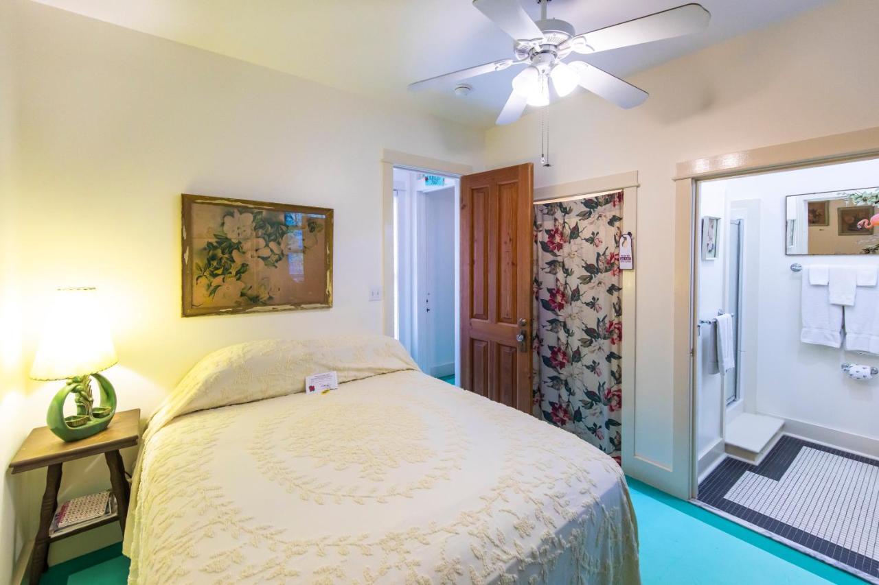 Hibiscus Coffee & Guesthouse Grayton Beach Dış mekan fotoğraf