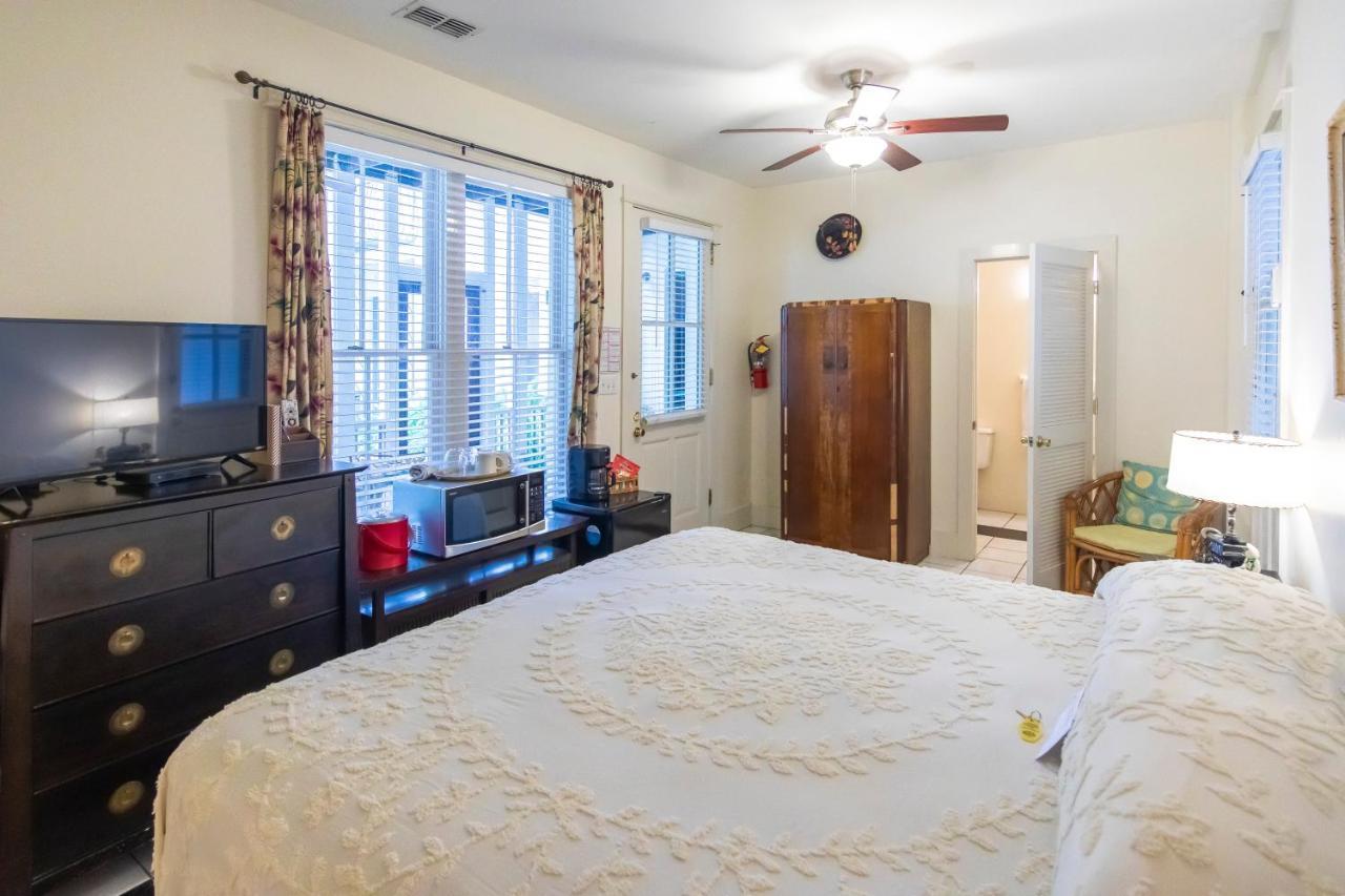 Hibiscus Coffee & Guesthouse Grayton Beach Dış mekan fotoğraf