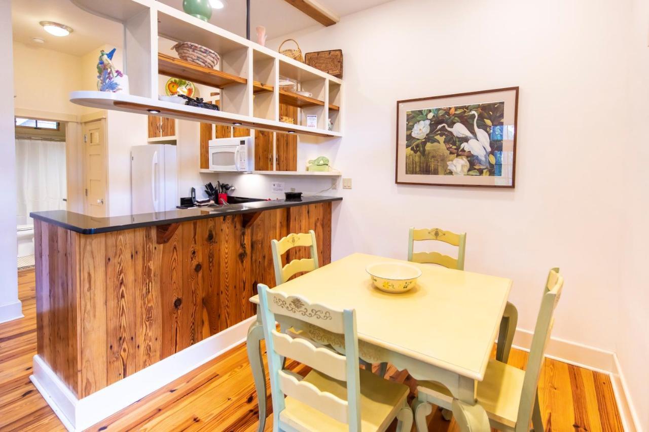 Hibiscus Coffee & Guesthouse Grayton Beach Dış mekan fotoğraf