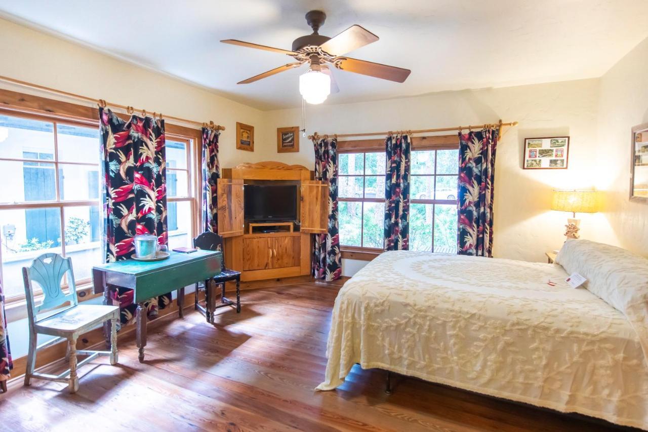 Hibiscus Coffee & Guesthouse Grayton Beach Dış mekan fotoğraf