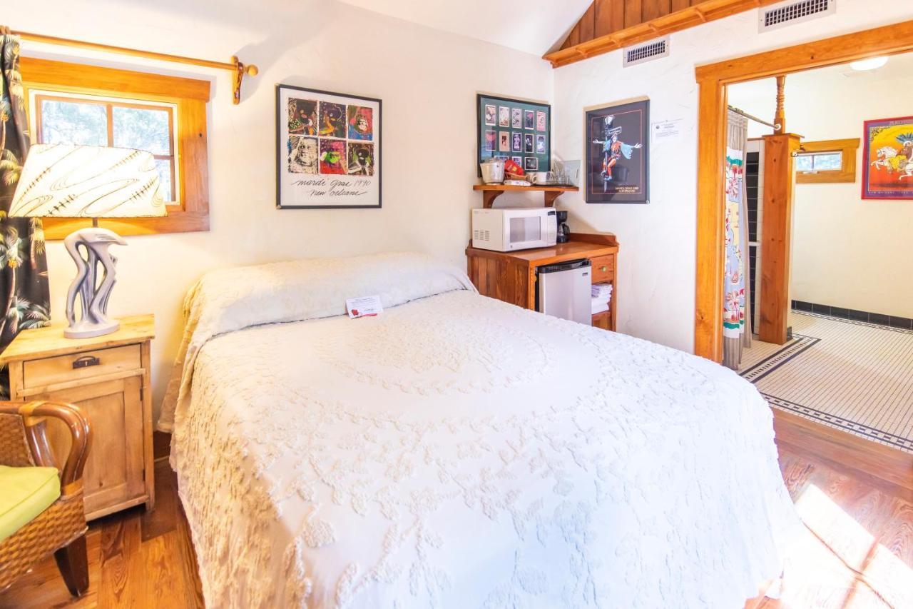 Hibiscus Coffee & Guesthouse Grayton Beach Dış mekan fotoğraf