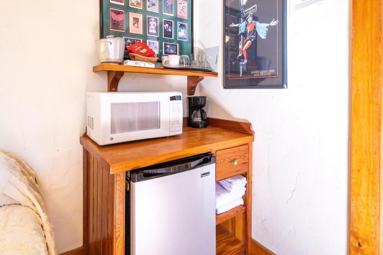 Hibiscus Coffee & Guesthouse Grayton Beach Dış mekan fotoğraf