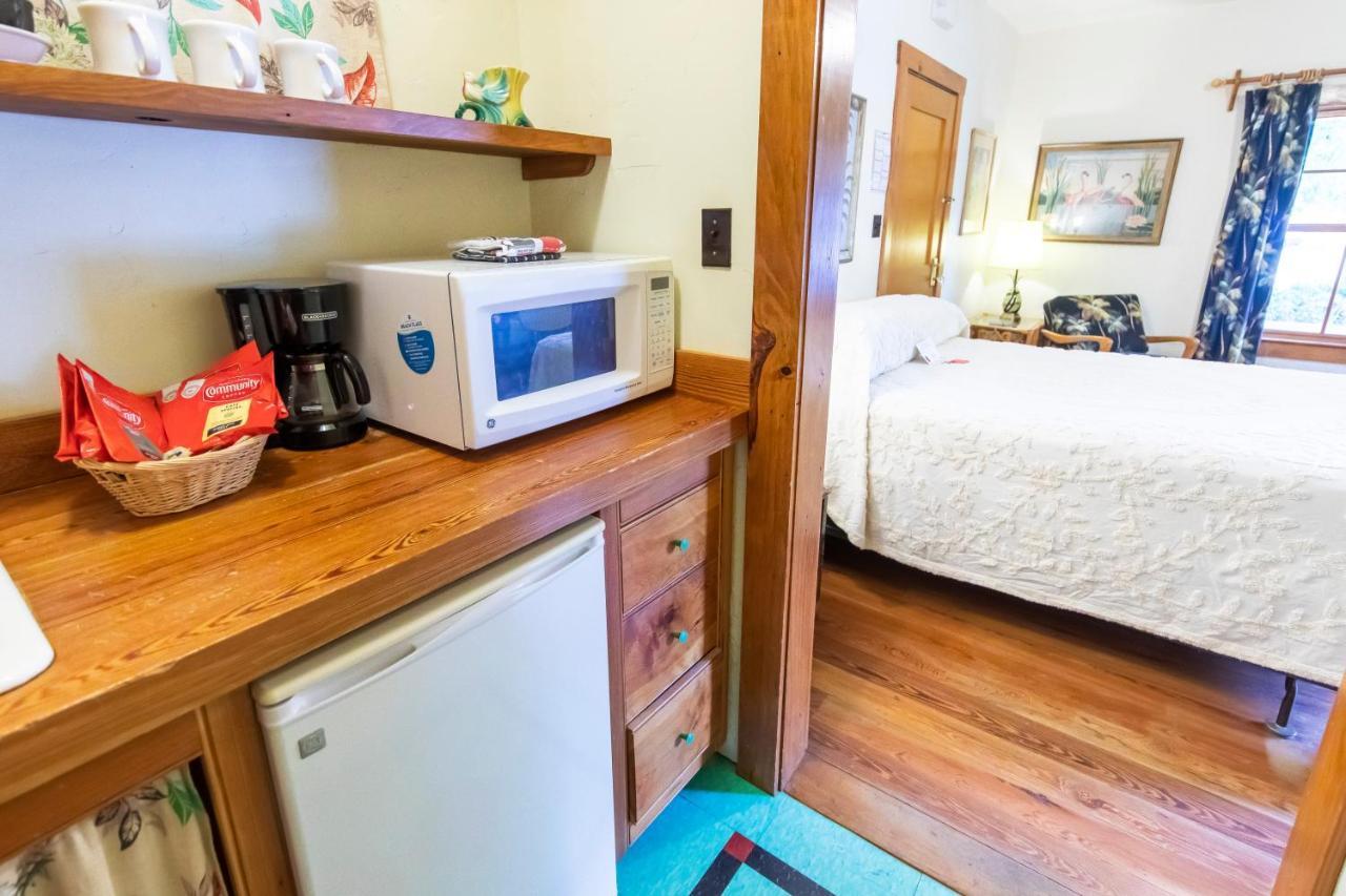 Hibiscus Coffee & Guesthouse Grayton Beach Dış mekan fotoğraf